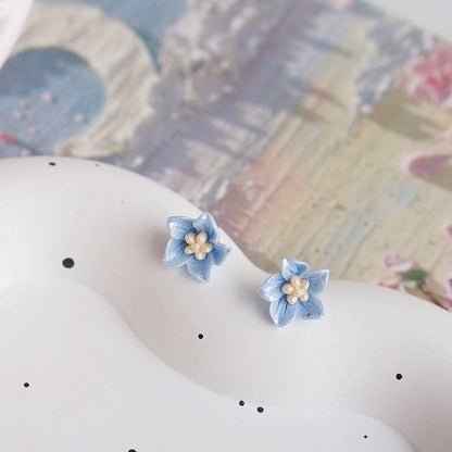 / Flower Clip Stud Earring On