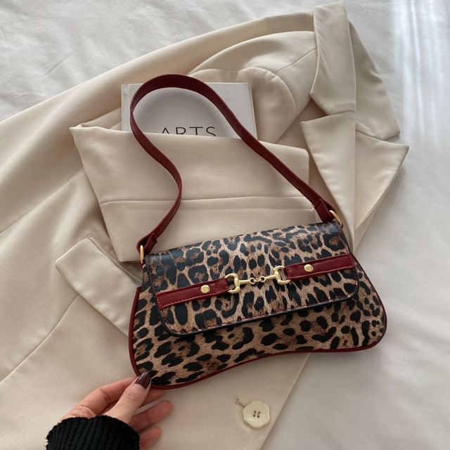 Leopard Print Flap Shoulder Bag