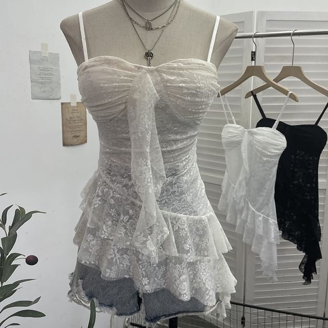Asymmetric Ruffle Padded Lace Cami