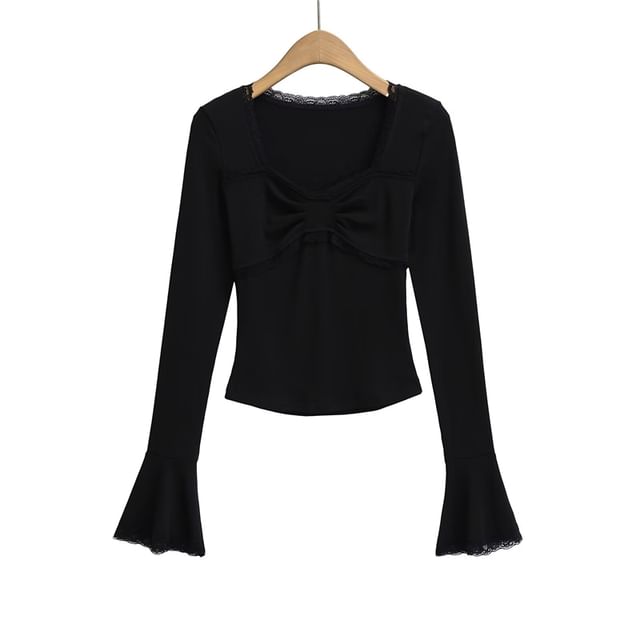 Ruched Scoop Neck Lace Trim Slim Fit Crop Tee