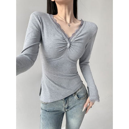Asymmetric Lace-Trim V-Neck Crop Tee