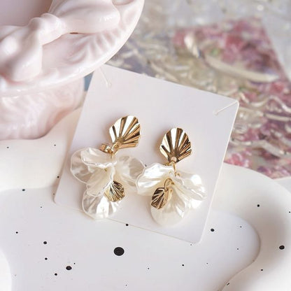 Earring / Drop Clip-On Shell Fringed