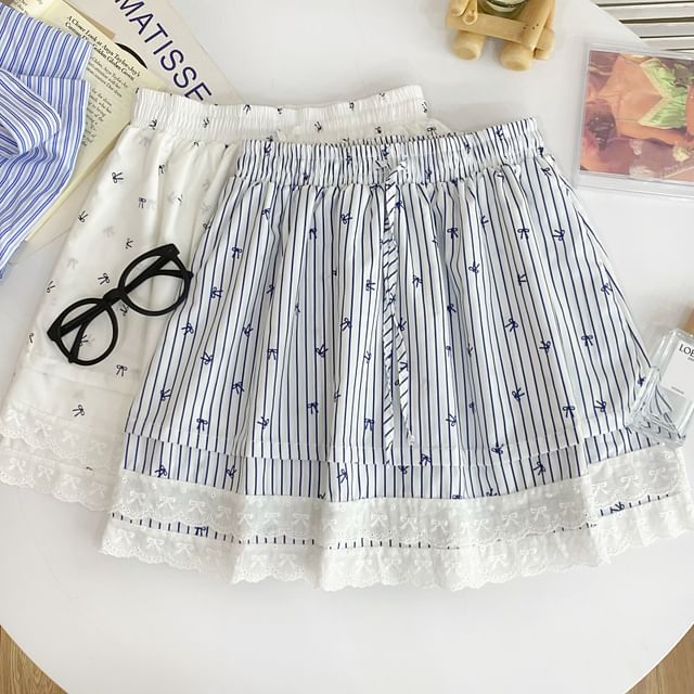Lace-Trimmed High Waist Mini Skirt