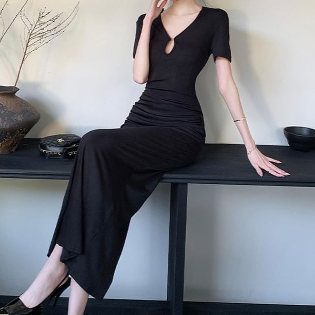 Short Sleeve V-Neck Plain Bodycon Maxi Dress