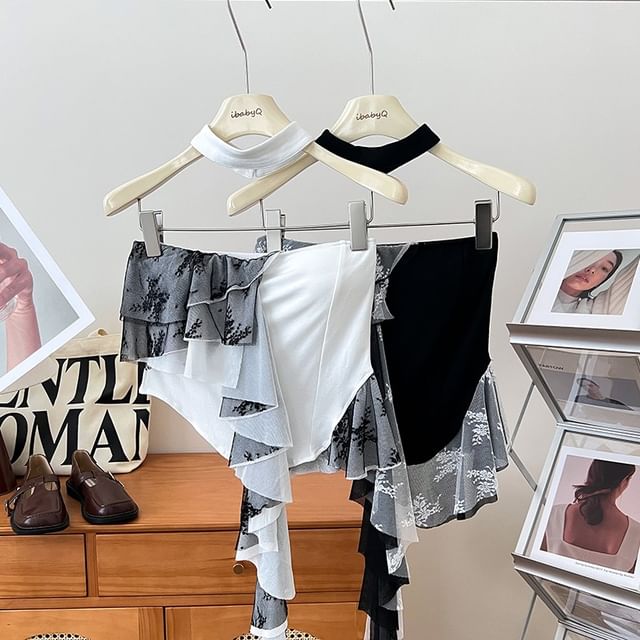 Set: Asymmetrical Lace Panel Ruffle Trim Crop Tube Top + Choker