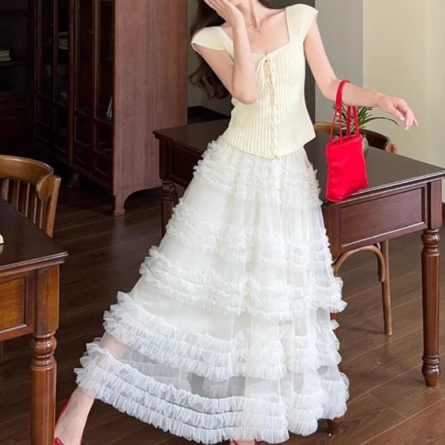Cap-Sleeve Square Neck Lace-Up Plain Crop Top / High Rise Frill Trim Tiered Mesh Maxi A-Line Skirt