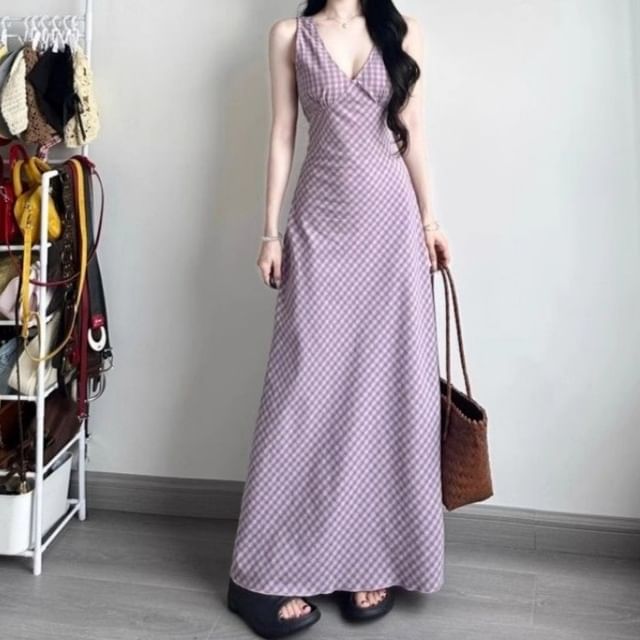Plaid V-Neck Sleeveless A-Line Maxi Dress