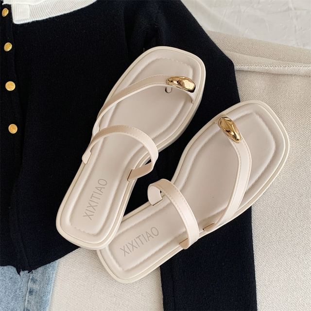 Toe Loop Slide Sandals