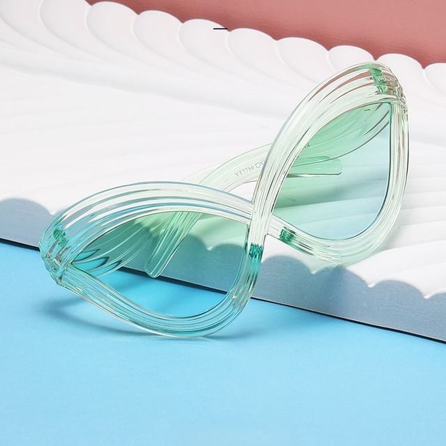 Wavy Oversized Sunglasses