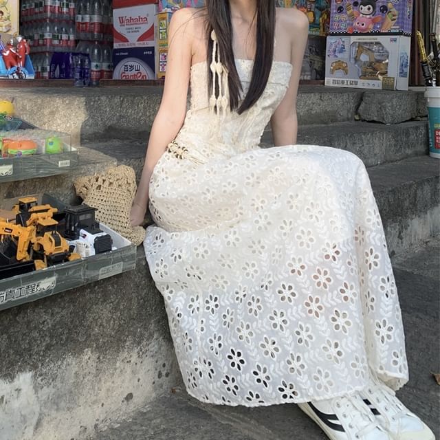 Lace Maxi A-Line Dress with Spaghetti Straps and Belt