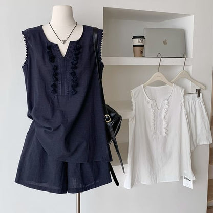 Sleeveless Notch-Neck Plain Lace-Trimmed Tassel Blouse & Mid-Rise Shorts Set