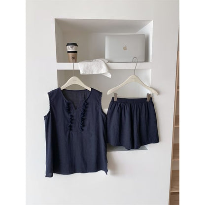 Sleeveless Notch-Neck Plain Lace-Trimmed Tassel Blouse & Mid-Rise Shorts Set