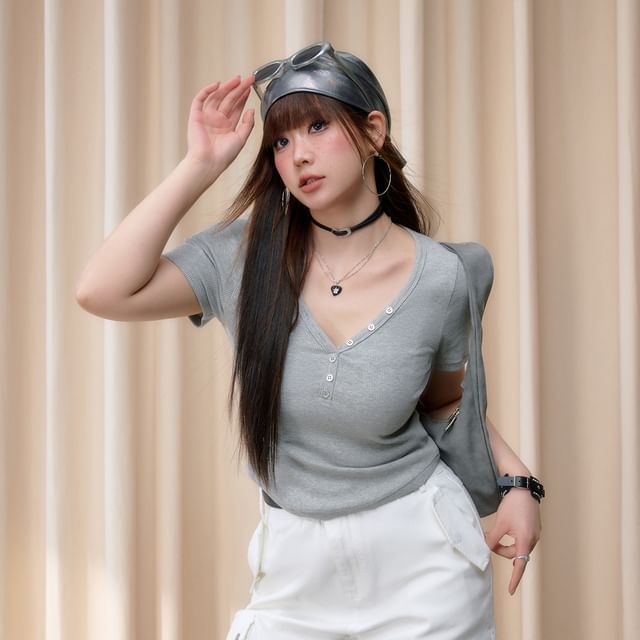 Short-Sleeve V-Neck Henley Ribbed Crop Slim Fit T-Shirt