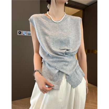 Slit-Hem Crewneck Sleeveless Plain Knit Blouse
