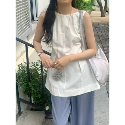 Sleeveless Round-Neck Plain Pleated Blouse