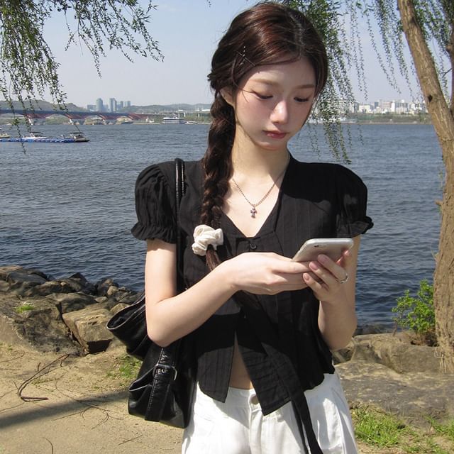 Ruffled Short-Sleeved V-Neck Plain Cropped Button-Up Blouse