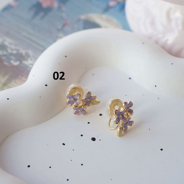 Stud On Earring Floral Clip /