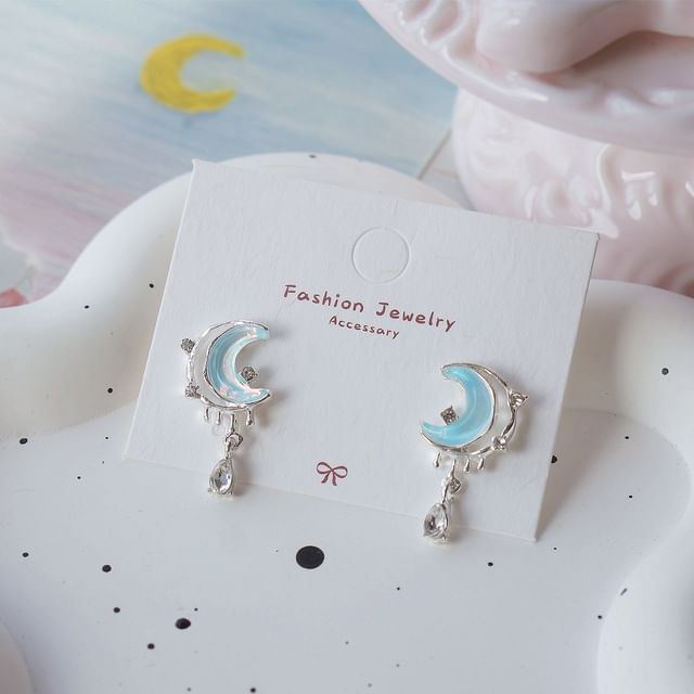 Stud Asymmetrical Earring