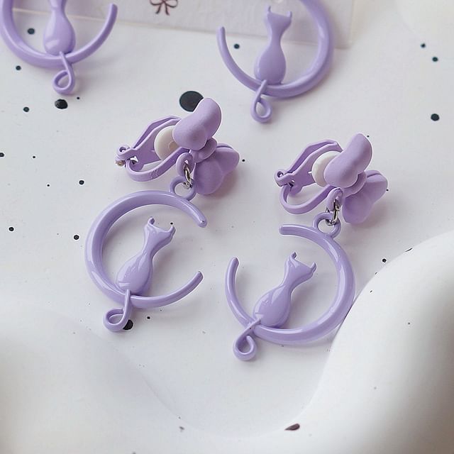 Cat Dangle Moon / Earring On Clip