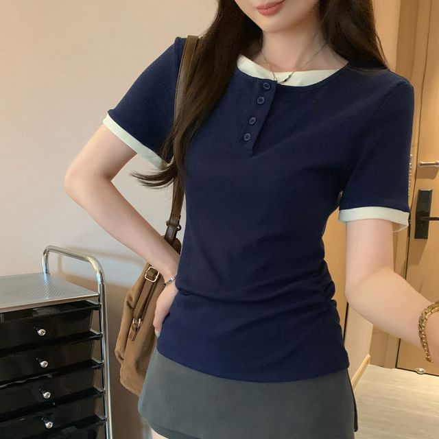 Mock Two-Piece Half-Button Short-Sleeved Slim-Fit Top