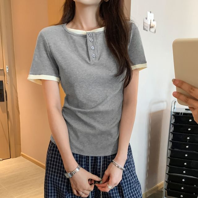 Mock Two-Piece Half-Button Short-Sleeved Slim-Fit Top