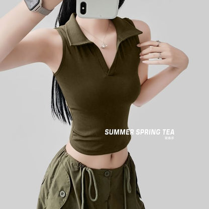Plain Sleeveless Polo-Neck Cropped Top