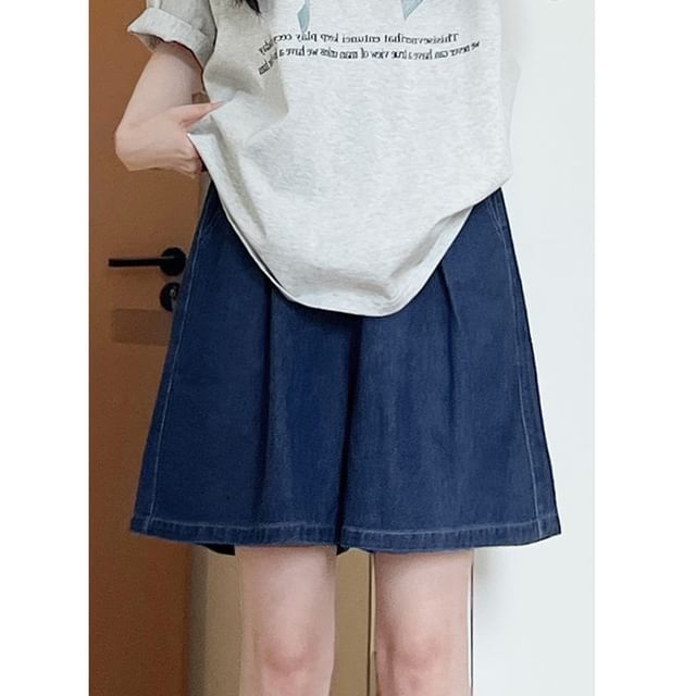 Elastic Waist Washed Denim Shorts