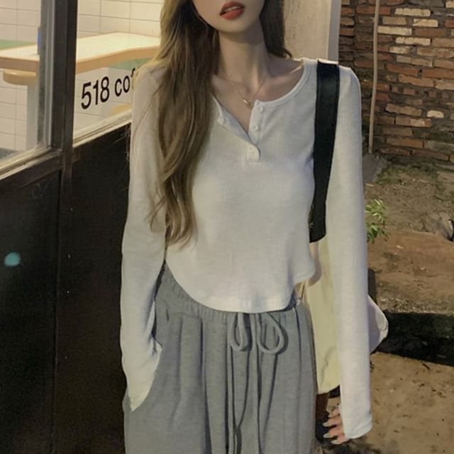 Cropped Henley-Neck Plain Long-Sleeved Tee