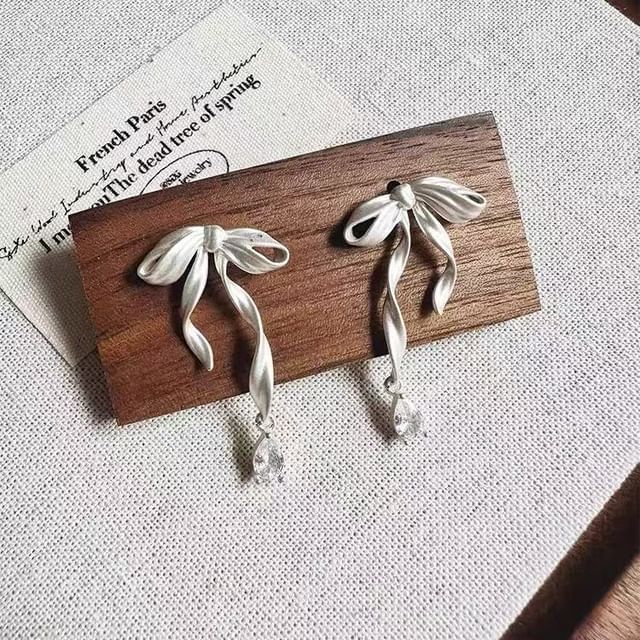 Drop Clip-On Rhinestone Bow / Earring