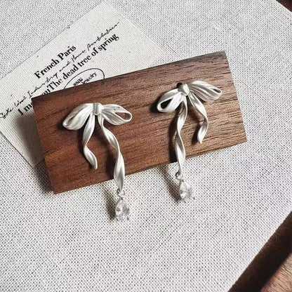 Drop Clip-On Rhinestone Bow / Earring