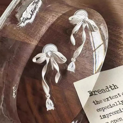 Drop Clip-On Rhinestone Bow / Earring