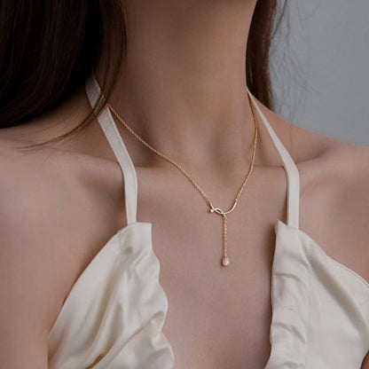 Rhinestone Pendant Necklace