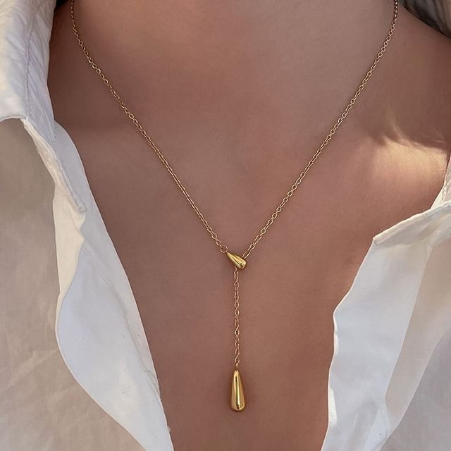 Pendant Teardrop Necklace