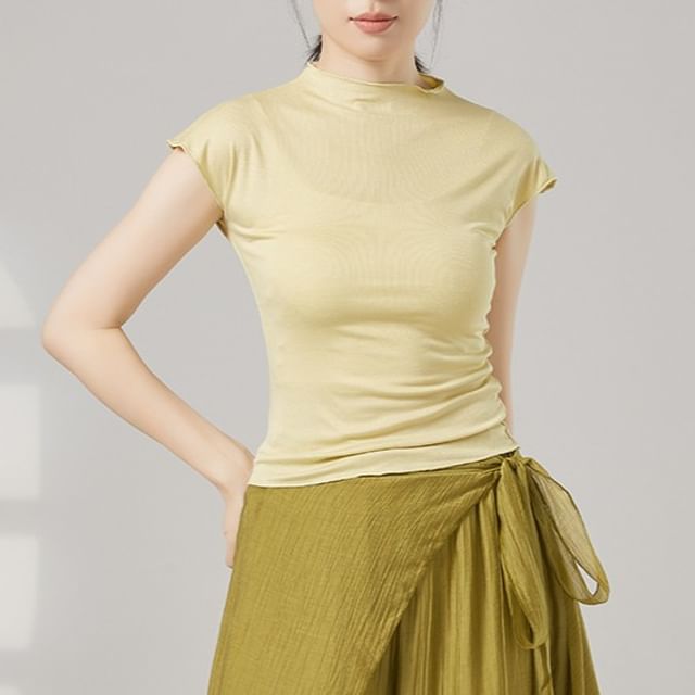 Plain Mock-Neck Short-Sleeved Dance Top