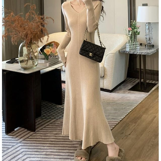Long Sleeve V-Neck Plain Knit Maxi Mermaid Dress
