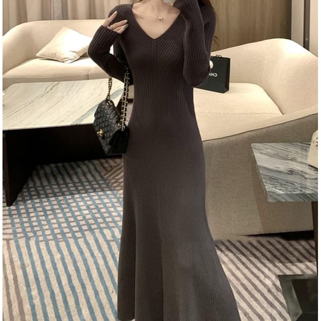 Long Sleeve V-Neck Plain Knit Maxi Mermaid Dress