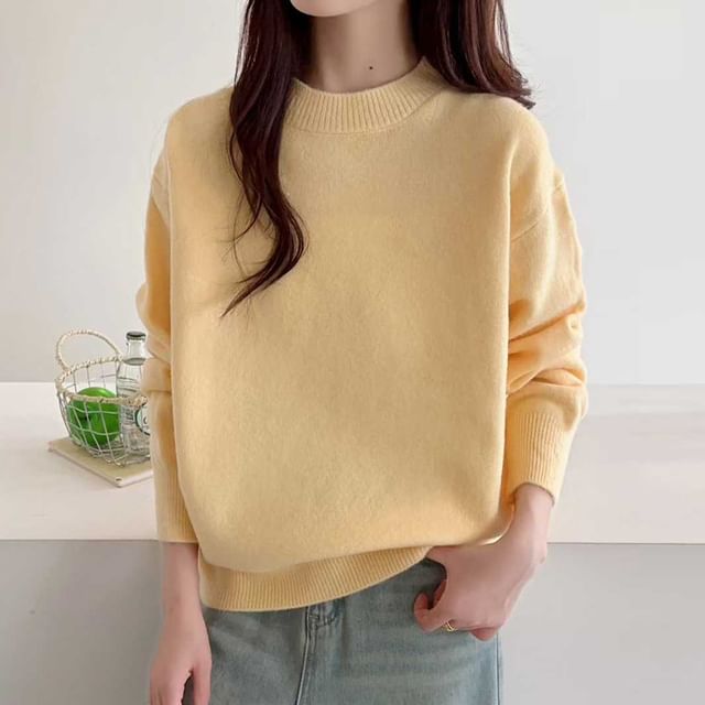 Plain Crew-Neck Pullover Sweater