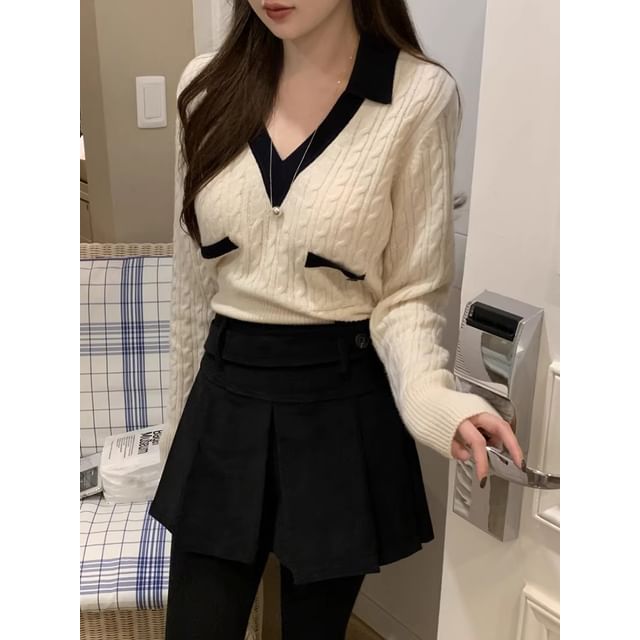 Two-Tone Cable-Knit V-Neck Long-Sleeved Polo Top
