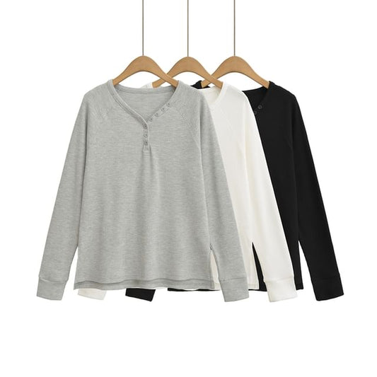 Plain V-Neck Long-Sleeved T-Shirt