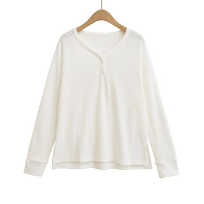 Plain V-Neck Long-Sleeved T-Shirt