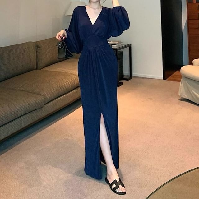Long-Sleeve V-Neck Plain Ruched Slit Maxi Sheath Dress