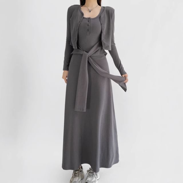 Sleeveless Scoop Neck Plain Tie Waist Maxi A-Line Dress / V-Neck Button-Up Crop Cardigan / Set