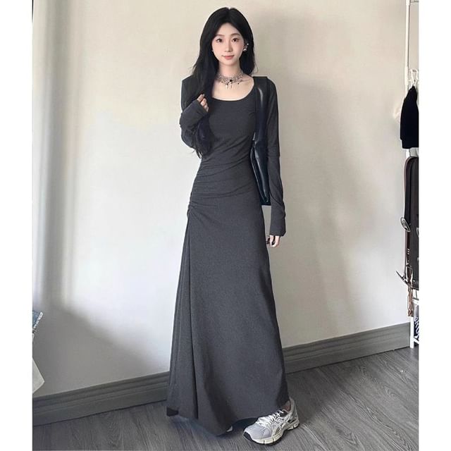 Long-Sleeve Scoop Neck Plain Ruched Maxi A-Line Dress