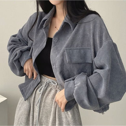Cropped Shirt with Pockets and Long Sleeves in Solid Color
