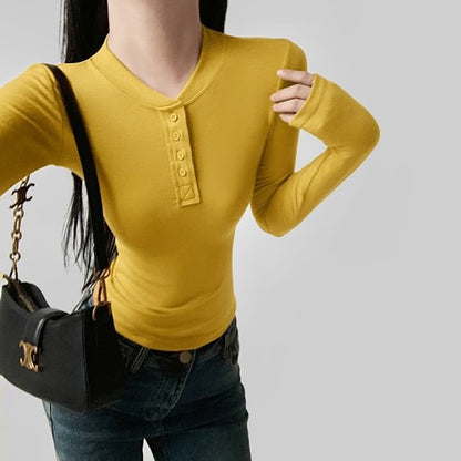 Cropped Henley T-Shirt with Long Sleeves and Slim Fit in Solid Color