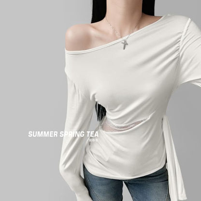 Slim-Fit Off-Shoulder Tee with Lace Panels and Asymmetric Long Sleeves