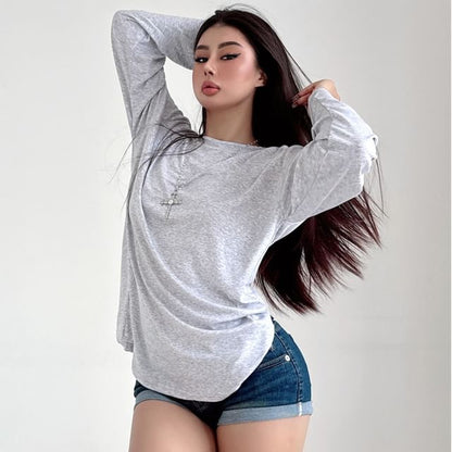 Off-Shoulder T-Shirt with Open Back and Long Sleeves in Solid Color