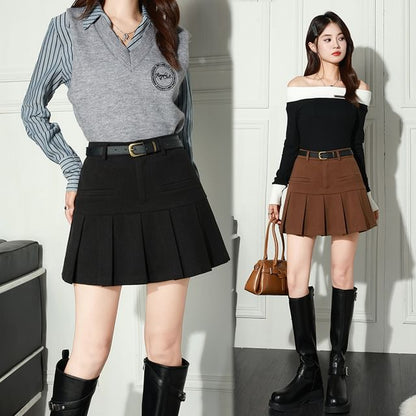 Plain Pleated Mini Skirt with Belt Set