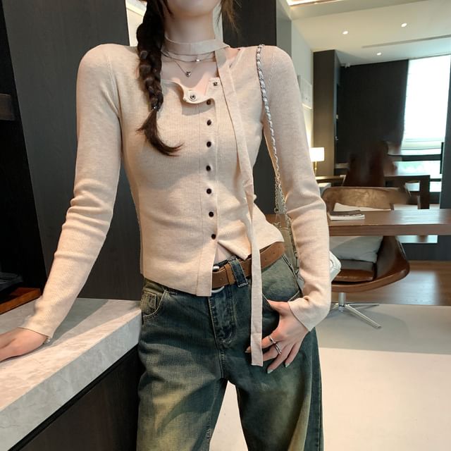 Button-Up Knit Top with Long Sleeves in Solid Color