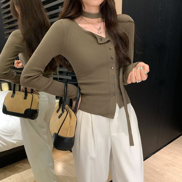Button-Up Knit Top with Long Sleeves in Solid Color